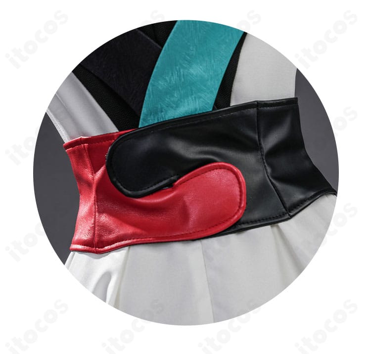 コルセットベルトの装飾とウエストラインのディテール