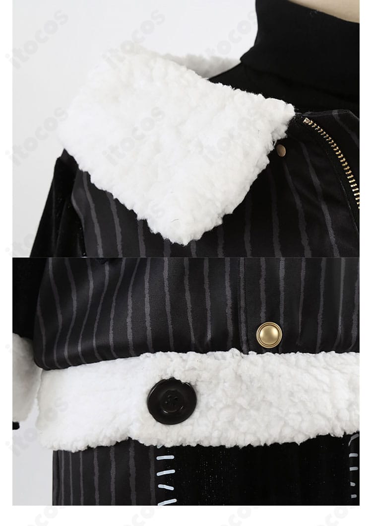 金属風ボタンの意匠と縫製仕上げの近接写真