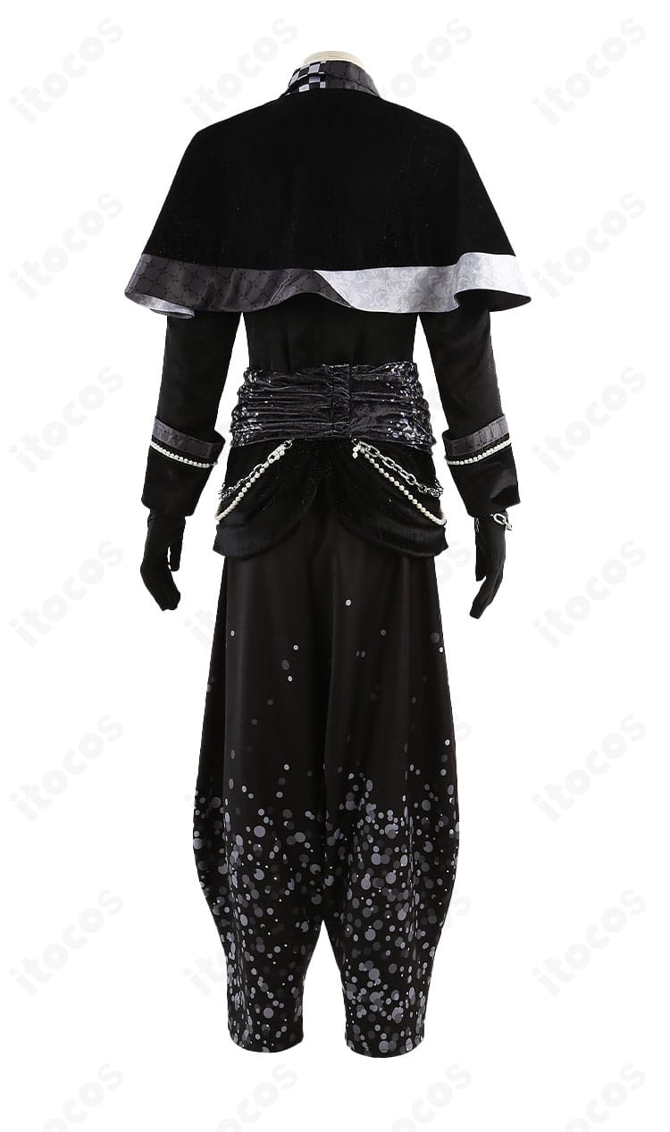 百 10周年記念衣装の背面（マントのシルエットと裾デザイン）