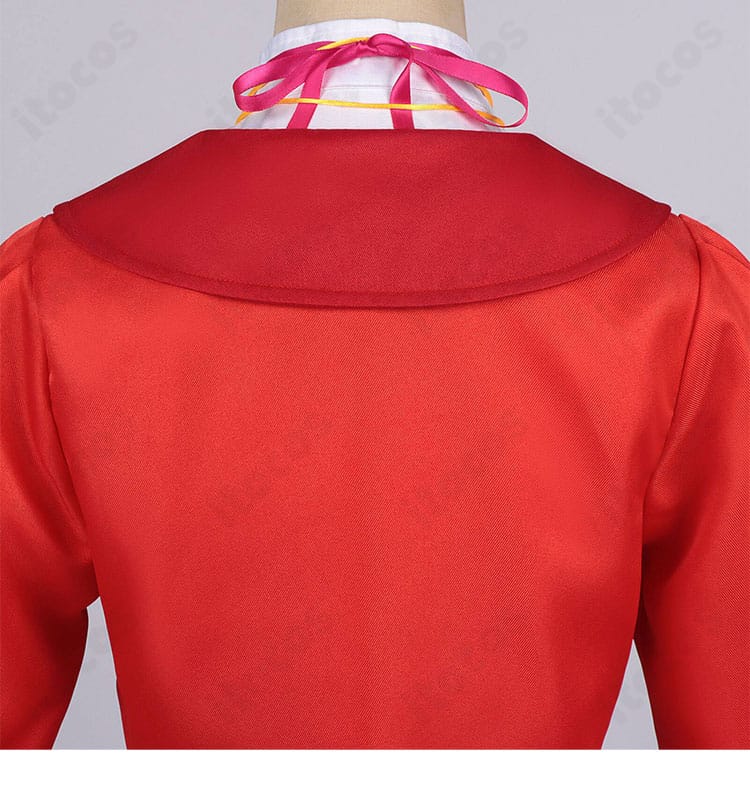 小林みくる私服コスプレの背肩ヨーク付近の縫製ディテール