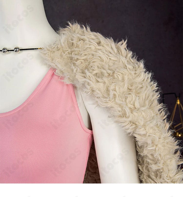 肩周りの縫製ディテール。ショルダーの補強と可動性を確保した作りを示す画像