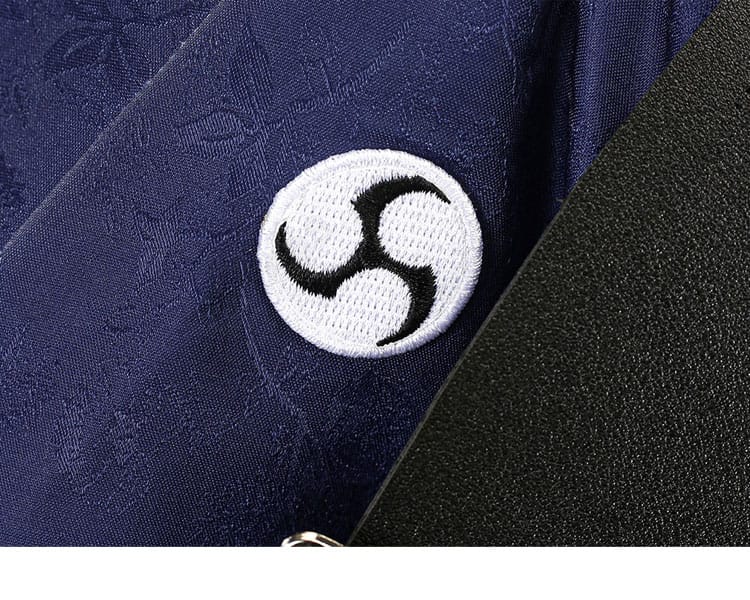 刺繍アイコンの意匠を拡大。糸色のコントラストと縫い密度が分かるディテール画像