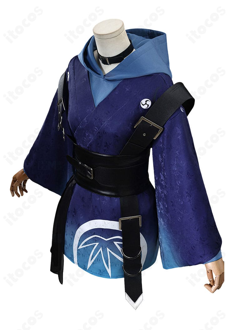 酒寄彩葉衣装の側面。コルセットベルトで引き締まったウエストラインとストラップ配置が分かる画像