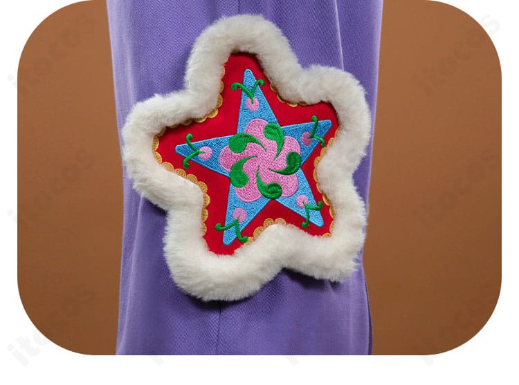 パンツ裾の装飾ディテール。配色テープとステッチ