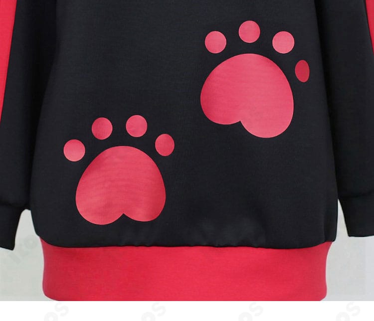 背面ディテール：中心線の縫製と切り替えの見え方