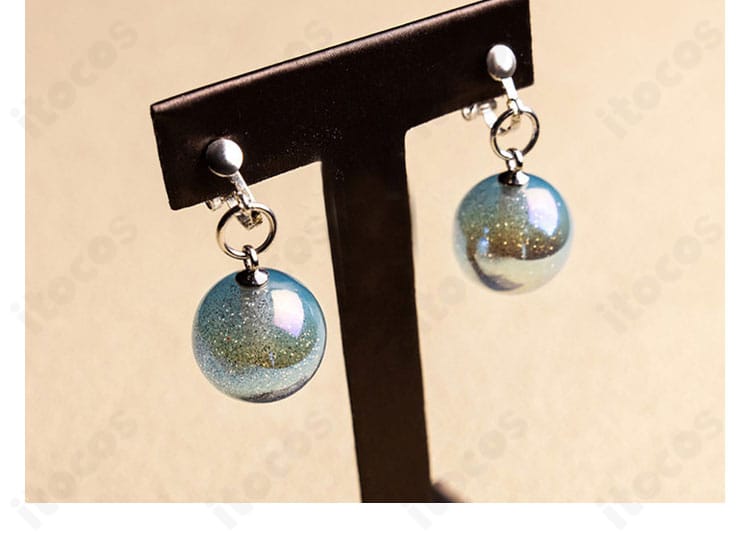 耳飾り（イヤリング）の金具と意匠ディテール