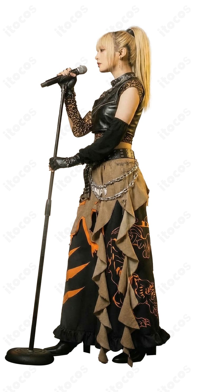 ステージ衣装コスの側面カット。ベルト位置とレイヤー構成、ラインの美しさを強調