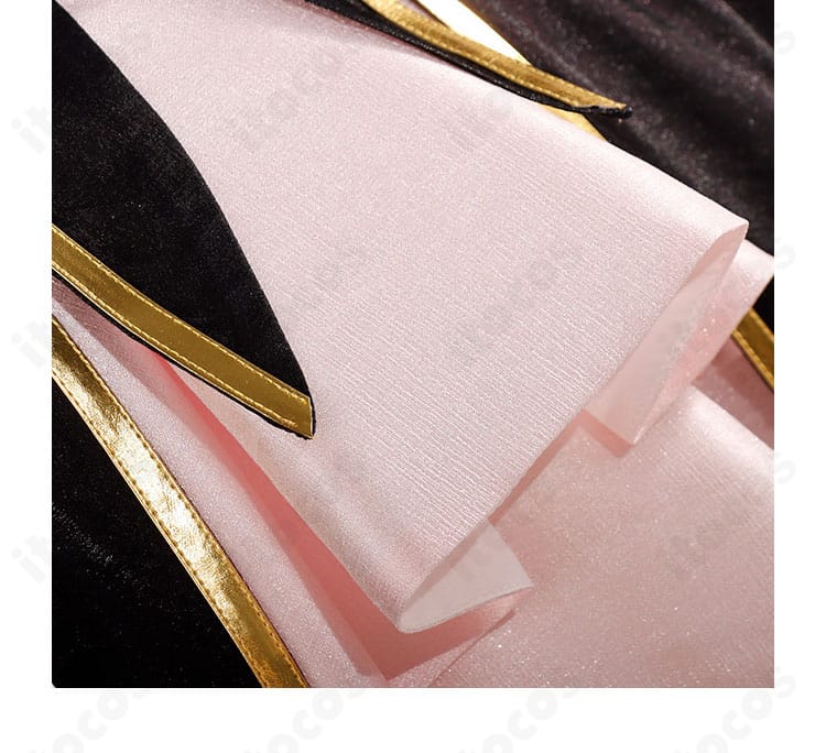 スカート裾の装飾・カッティングがわかるディテール写真