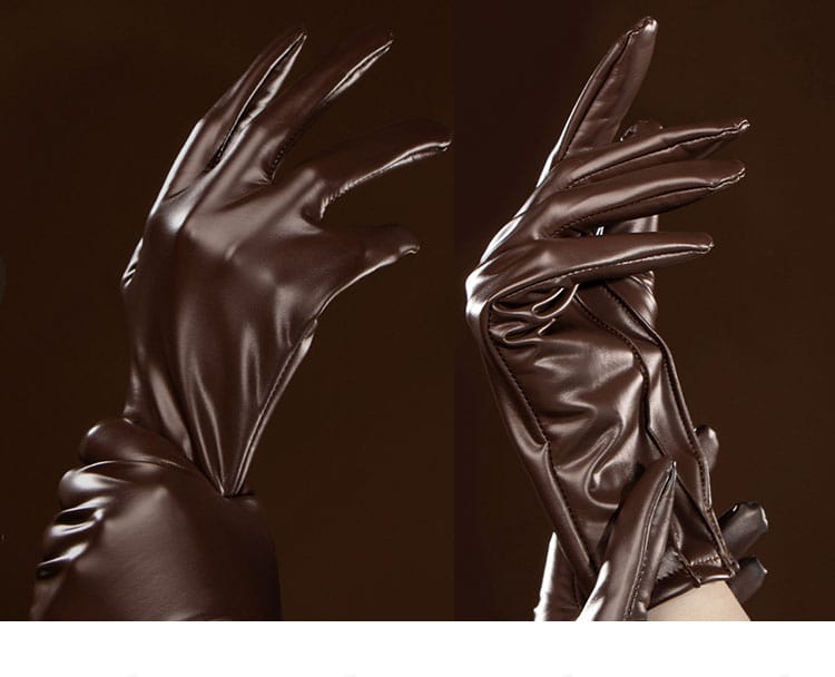 手袋の素材感と飾り縁取りを示すディテールショット