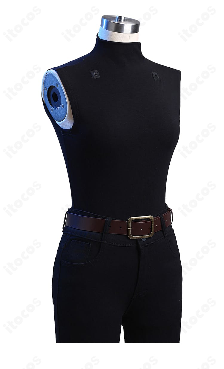 黒ベスト（インナー）ディテール。生地の質感と前立ての仕上げ、身体に沿うフィット感