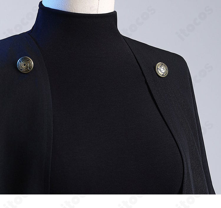 衣襟と前合わせの細部。前立てのラインと端処理の美しさを確認