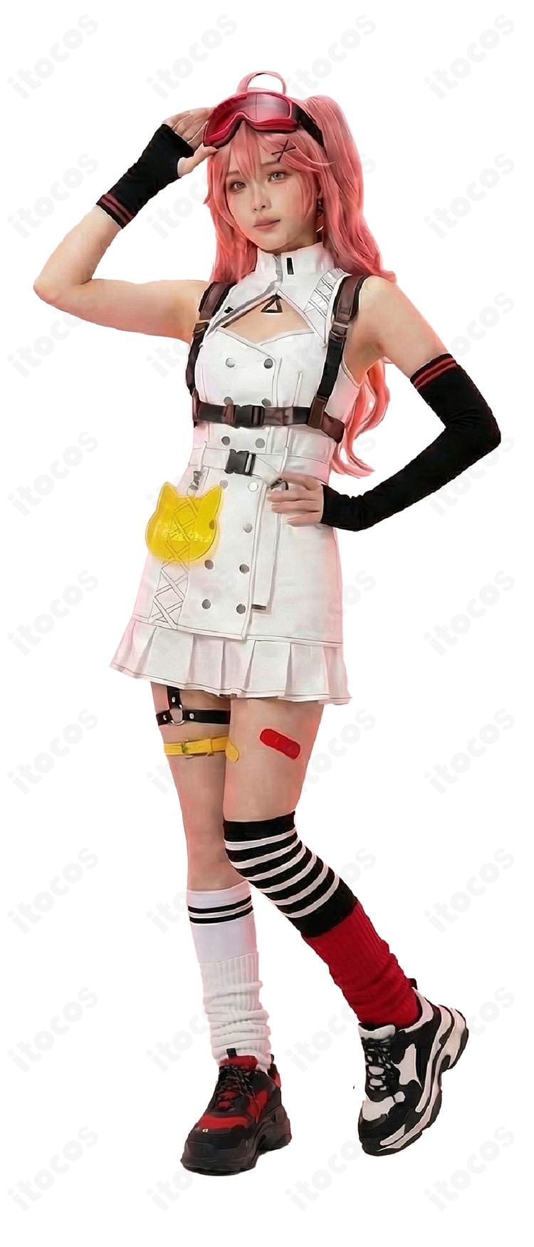 スカートおよび装飾の正面ディテール画像（ハーネスベルト・アクリルアクセ）