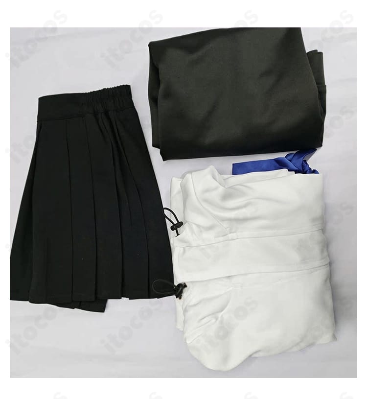 コート・トップス・スカートの3点セット内容を並べた画像