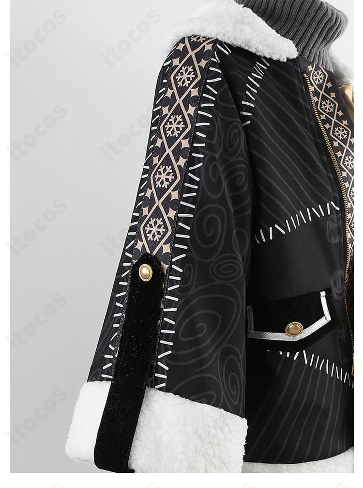 袖部の装飾モチーフとラインパターンのクローズアップ