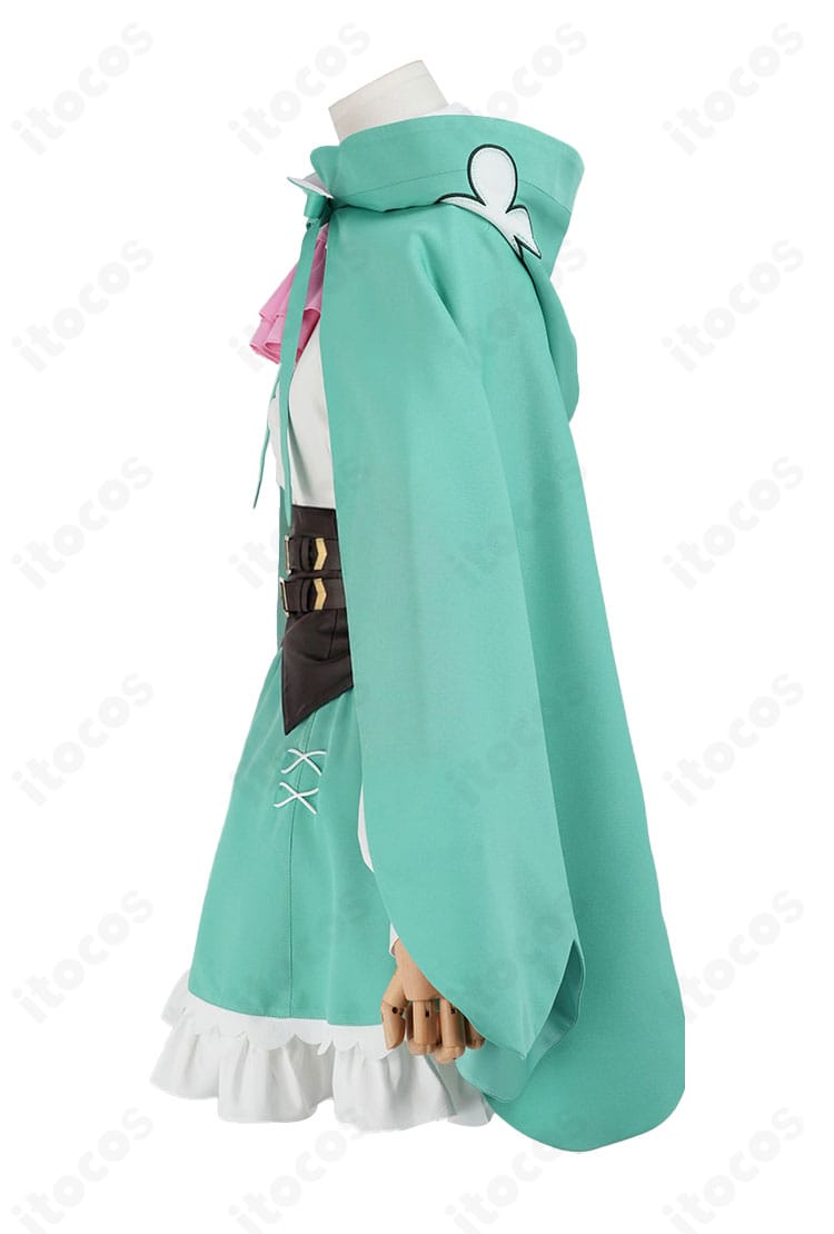 左袖ディテール。袖口のフォルムと縫製ライン、配色の切り替え部分の拡大。