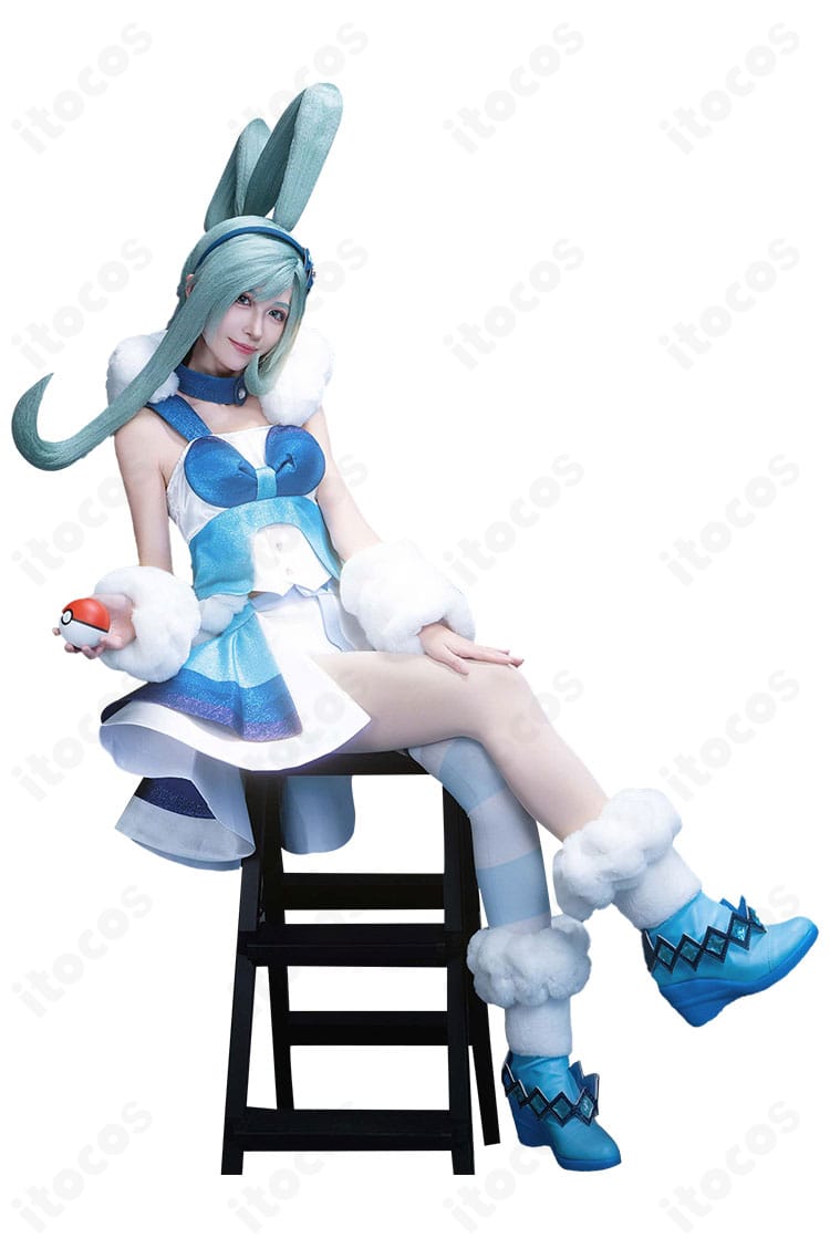 ルチア衣装の右側面ディテール（スカートフレアとサイド装飾）