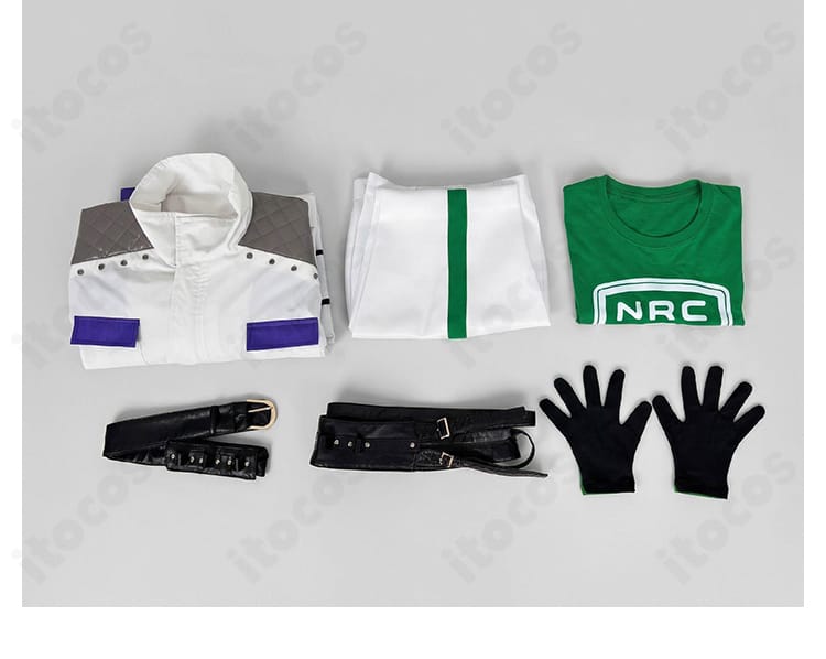 同梱セット内容（コート、トップス、ズボン、ベルト、手袋、ショルダーストラップ）の並び画像