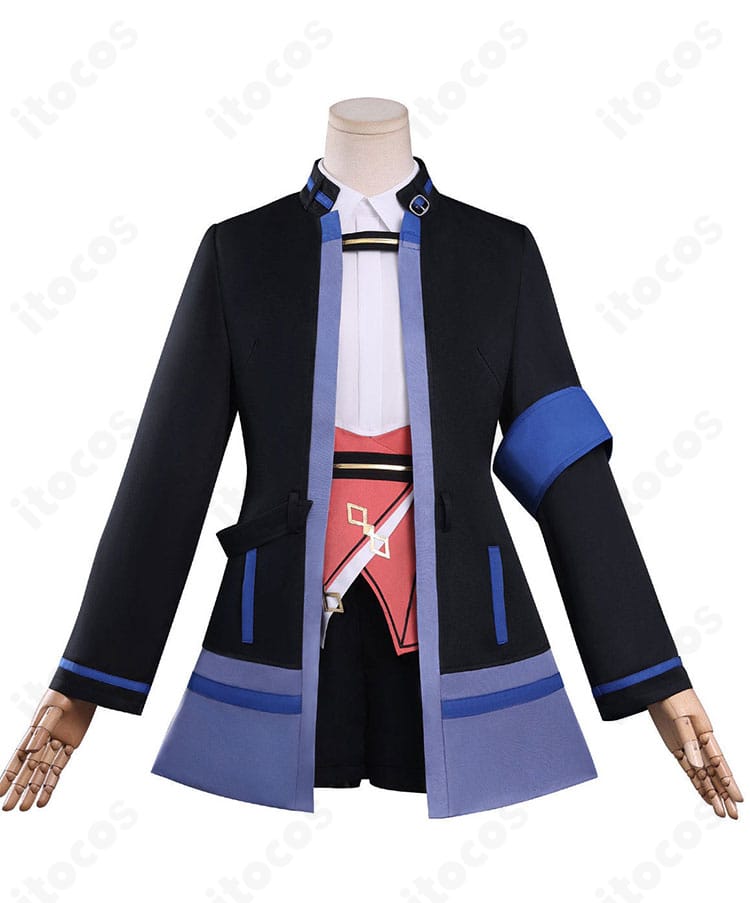 キャロライン・イングロット衣装の正面スタイル(コート+インナー+ショートパンツ)