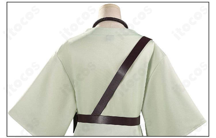 背面装飾の細部。生地の切り替えとバックポイントの構造を説明