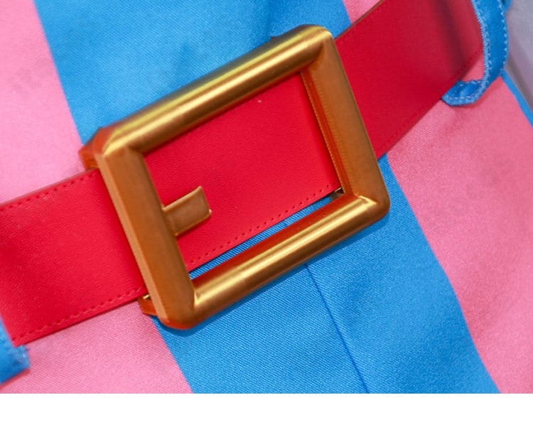 腰の結び装飾ディテール(紐の結び目と配色)