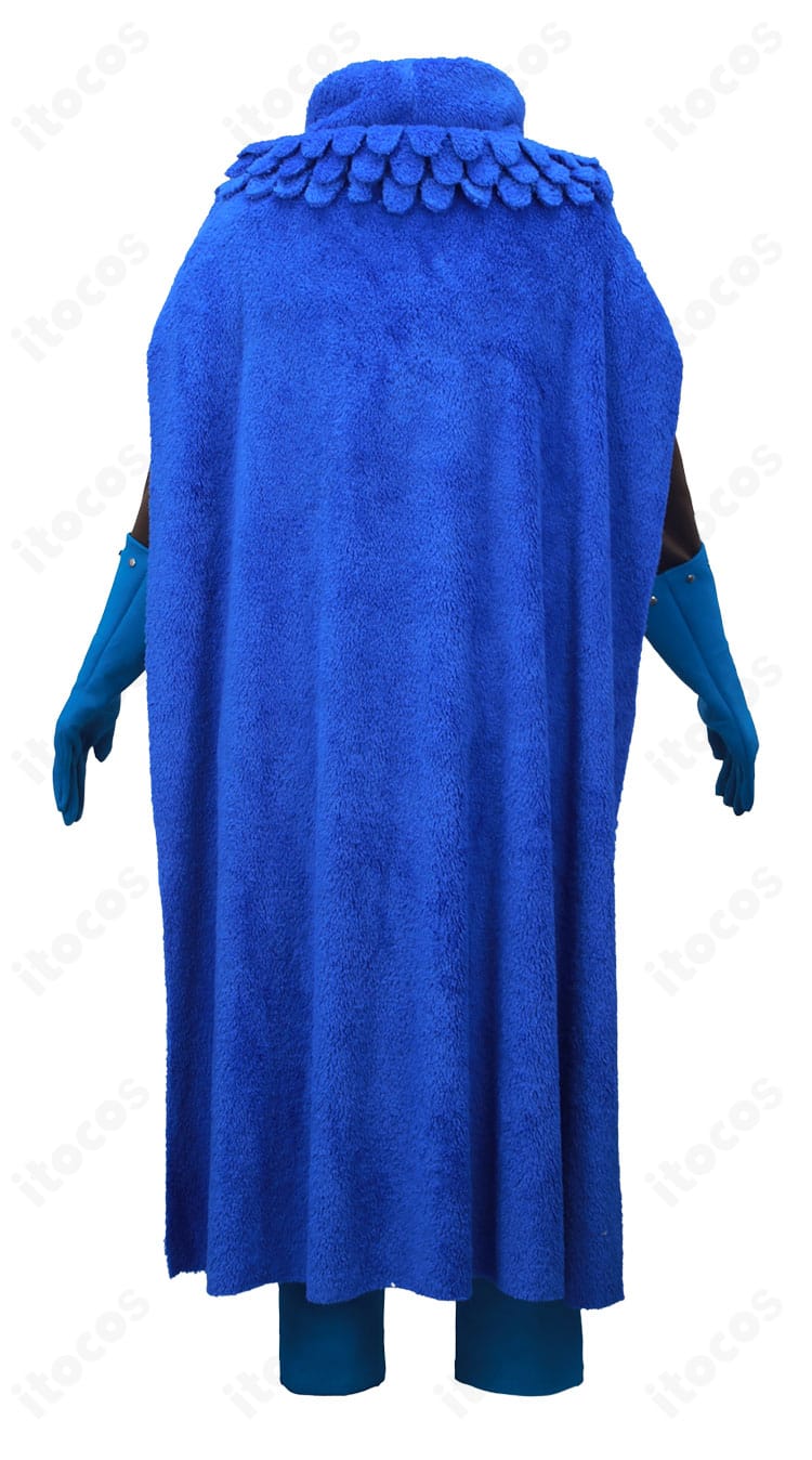 背面マントの形状と落ち感ディテール