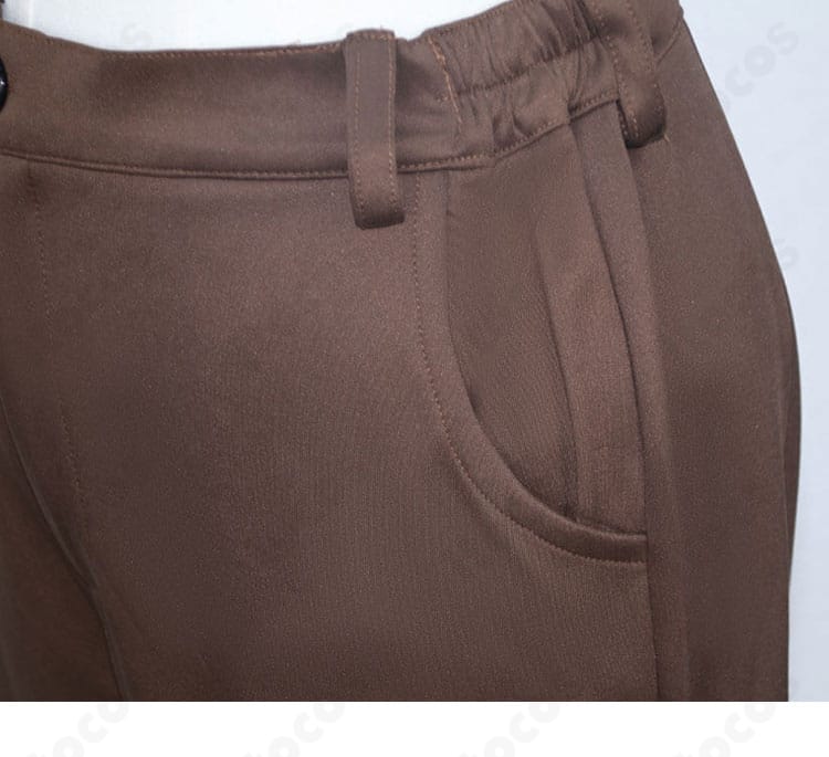 ズボンのポケットと装飾ステッチのディテール