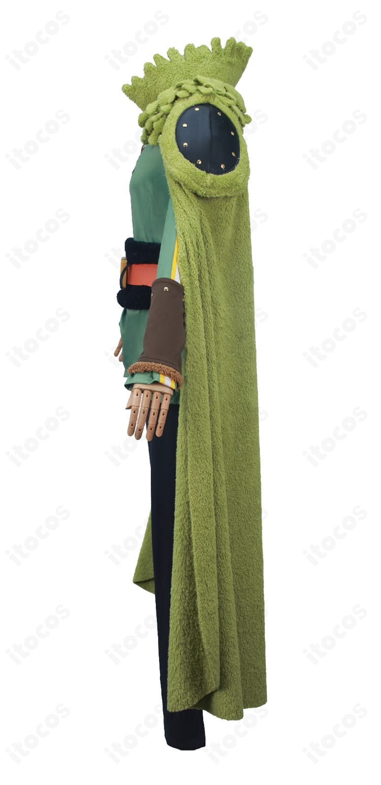 左袖ディテールの拡大（アームカバーの縫製と装飾ステッチ）