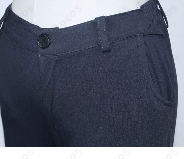 パンツ装飾ディテール（生地の質感と装飾パーツの配置）