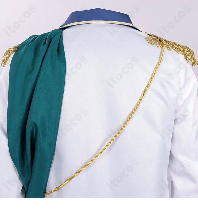 背肩部分の切り替えと肩飾り取り付け部のディテール