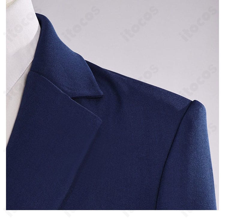 ジャケット肩周りのパッドと縫製ラインのディテール