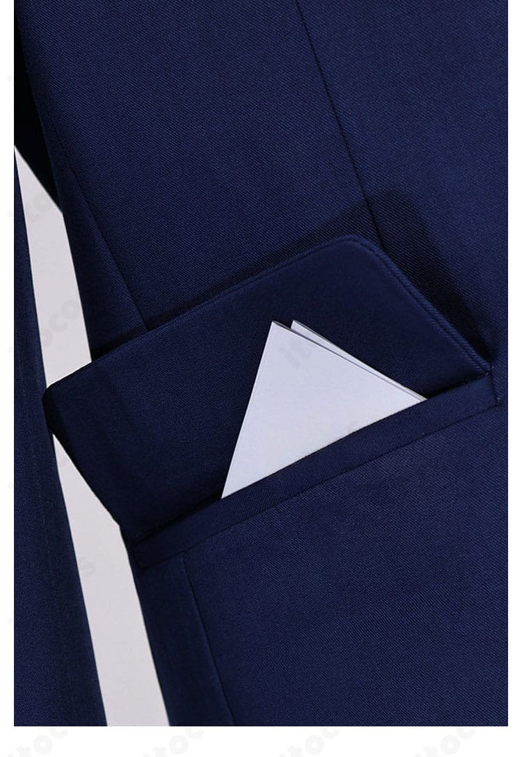 ジャケット外ポケットの形状とフラップのディテール