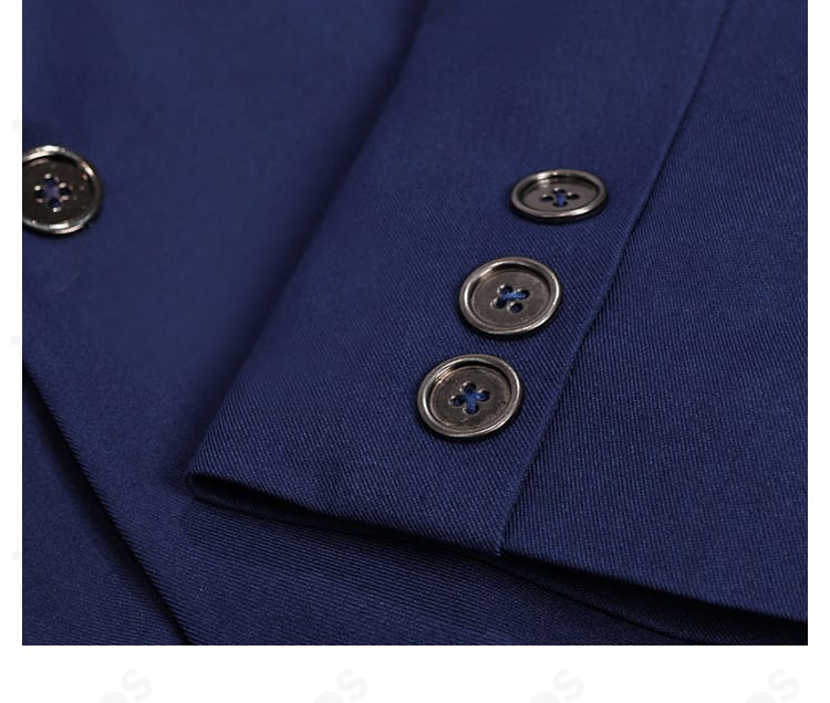 袖口カフスとボタンの意匠・仕立てのアップ