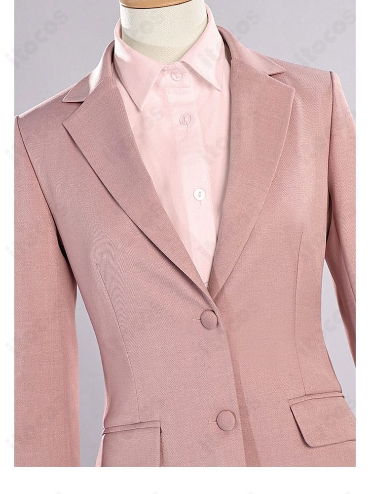 桃瀬成海 コスプレシャツ 襟元のステッチと開き形状ディテール画像