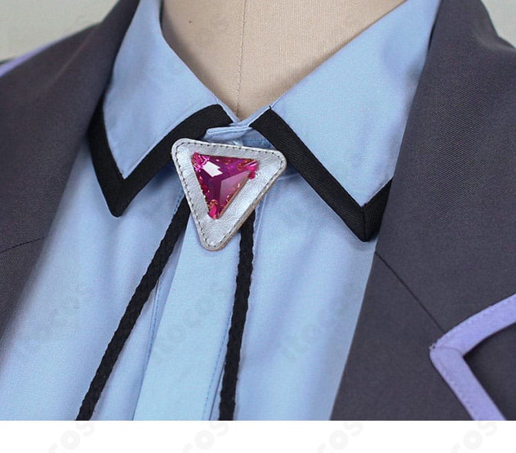 襟元〜ネックライン装飾のクローズアップ