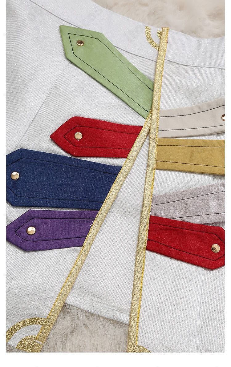 スカート斜め襟デザインと縁取りの装飾ディテール