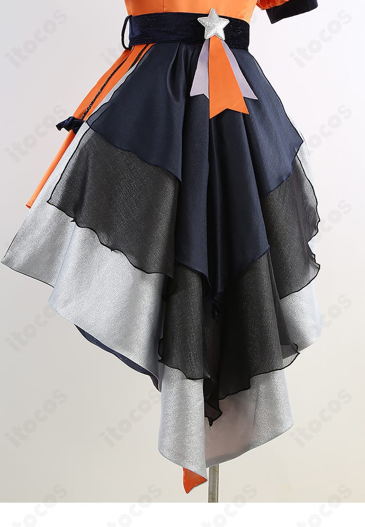 スカート背面装飾のディテール接写｜リボンと装飾パーツの配置と質感