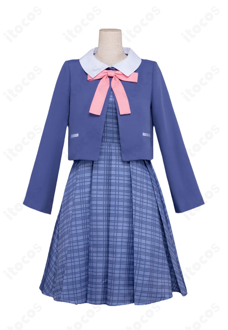 結束いのり 新衣装コスプレのコート+ワンピース正面全体。上品な色味とハリのあるラインを強調