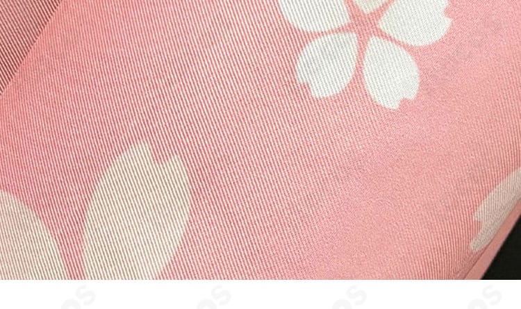 花葉雛菊の和装コスプレ衣装に施された布地装飾のディテール