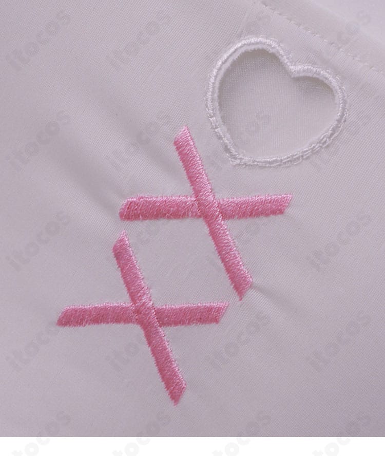 ミント・ファントーム衣装の刺繍風装飾を写したクローズアップ