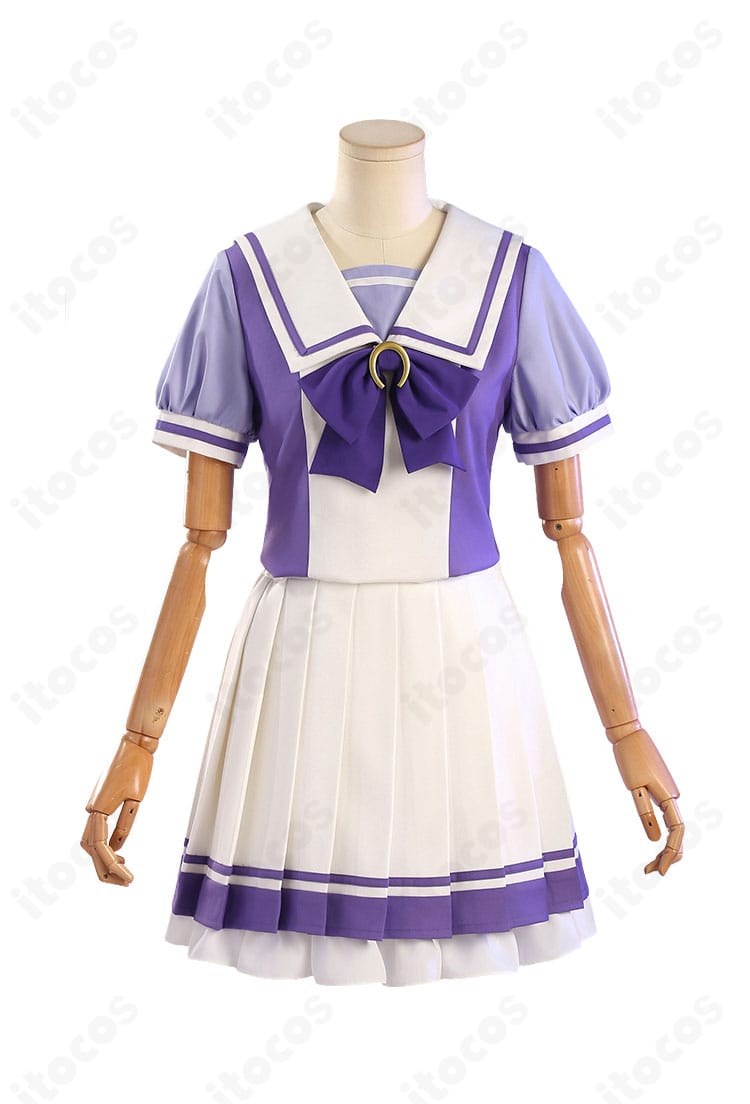 ウマ娘 トレセン学園 夏服コスチュームの正面全体。トップスとスカートのコントラストが分かる配置。