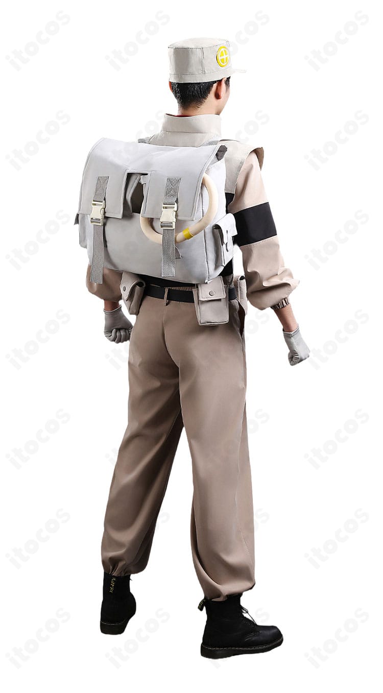 ガチアクタ 掃除屋サポーター制服 着用モデルの背面全身カット