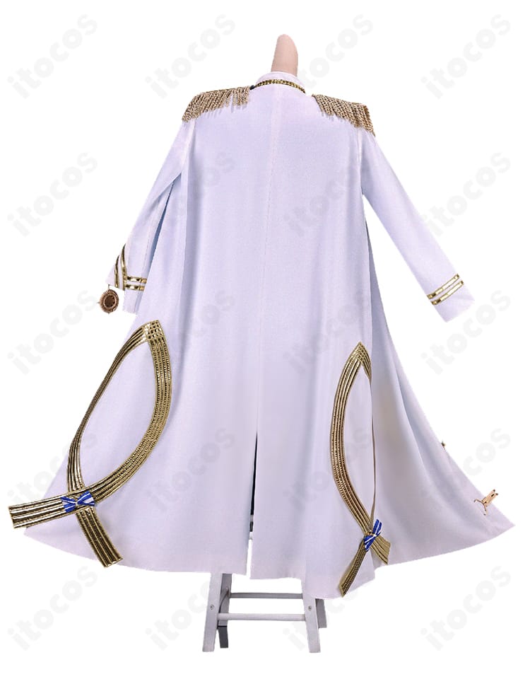 ヘルム軍服コスプレのコート背面と剣帯・背面ラインの詳細