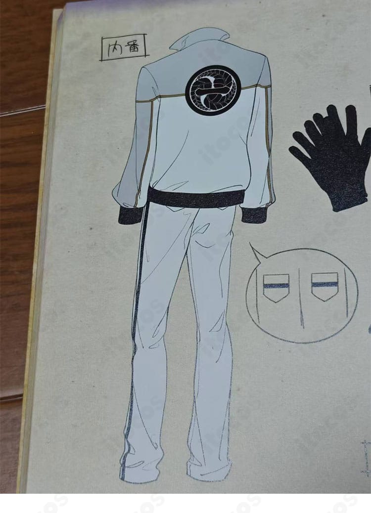 日光一文字 内番服コスプレの背面全体。コートとパンツのシルエットや丈感が分かるバックショット。
