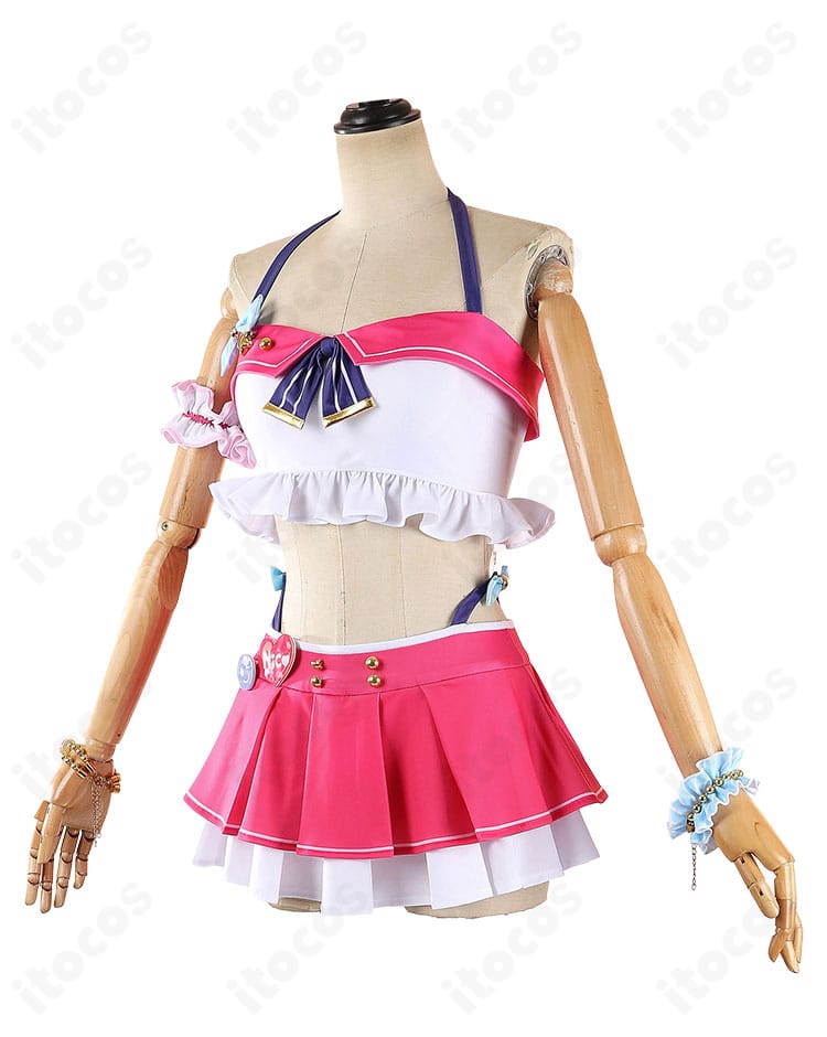 矢澤にこ 水着Ver. コスプレ衣装の側面。ホルターネックのラインとキュロットのフレア感が分かる角度。