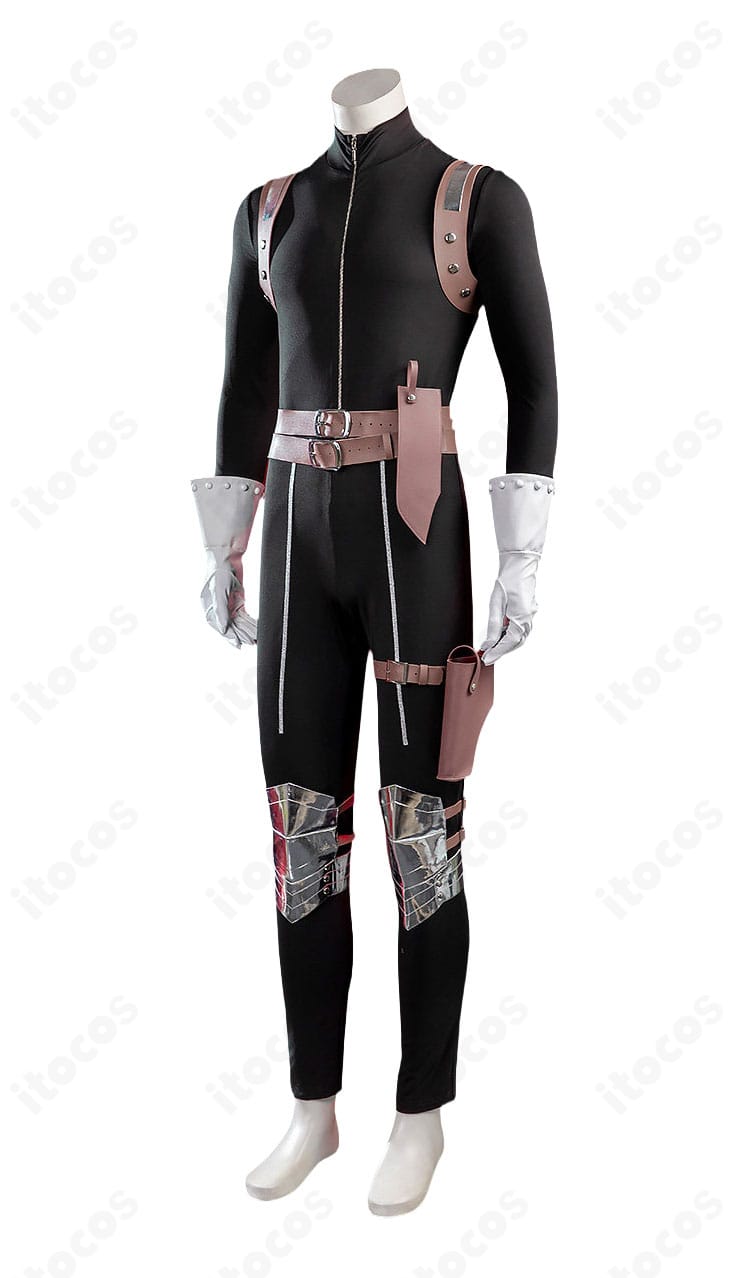 スタンリー・スナイダー戦闘服コスプレ衣装の側面シルエットとレッグベルト