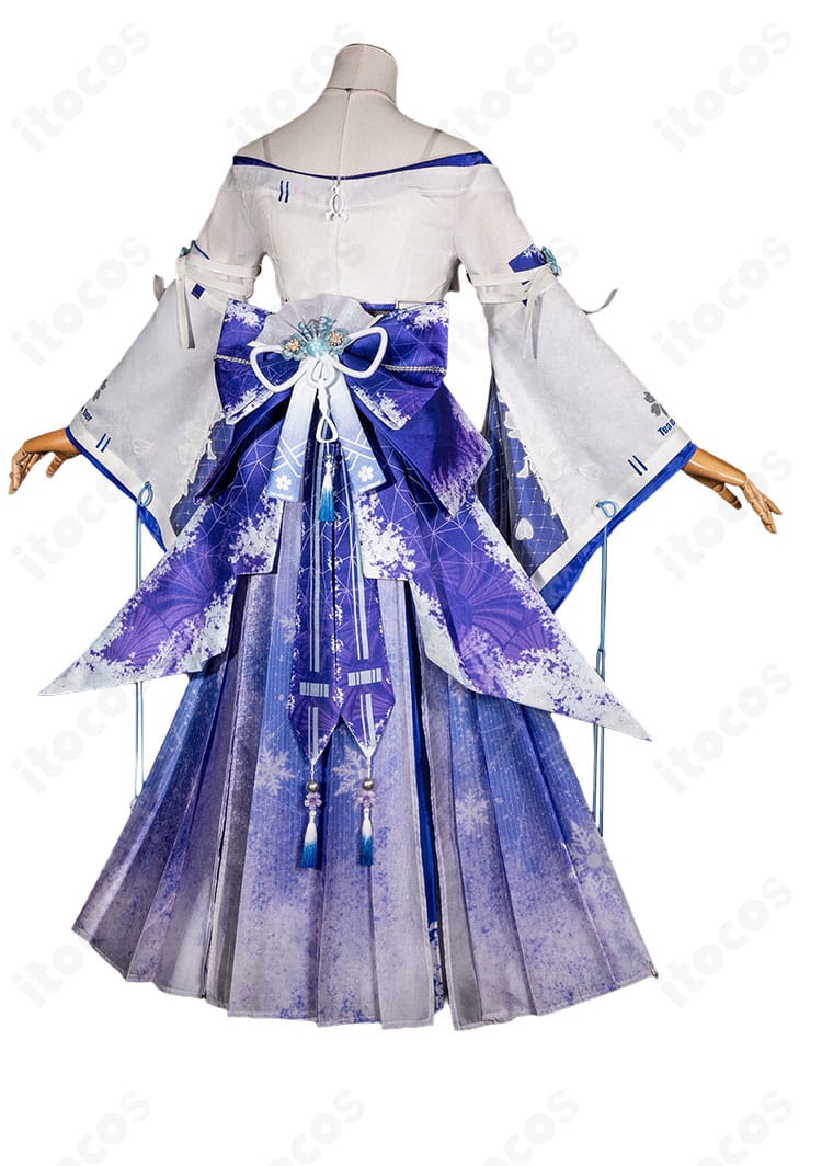 鳴潮 緋雪 2nd Form コスプレ衣装の背面全身写真（背部蝶結びと背飾りの配置）