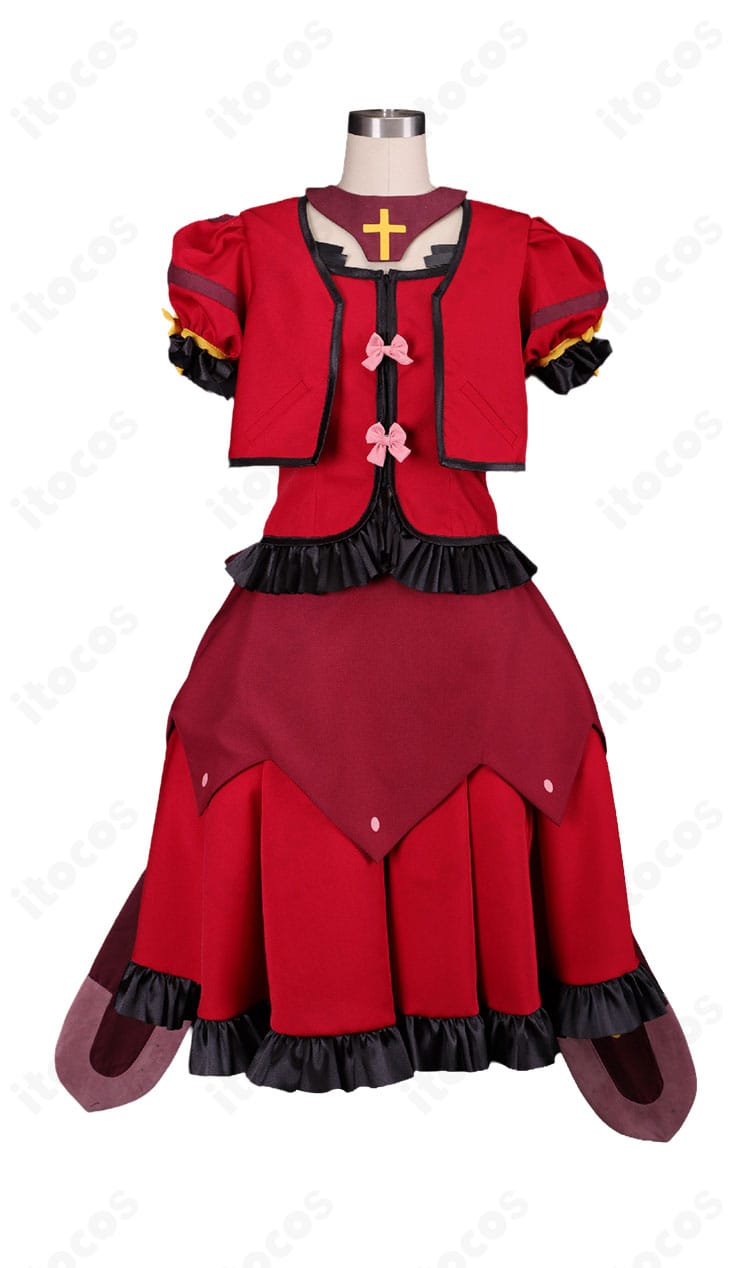 ヴィータ騎士服ver.コスプレ衣装の正面全体。ジャケット、インナー、スカート、帽子を合わせたスタイル