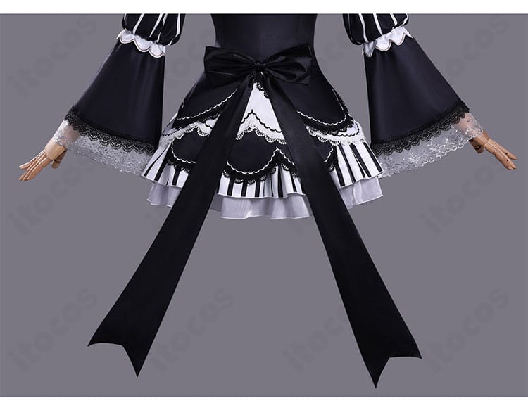 佐伯ミリア コスプレ衣装の背面を彩る黒色リボン装飾