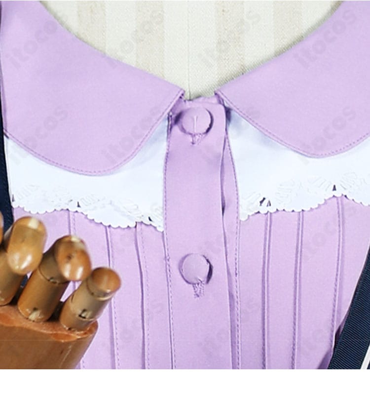 飛鳥湊 私服Ver.ブラウスのフロントボタン装飾ディテール