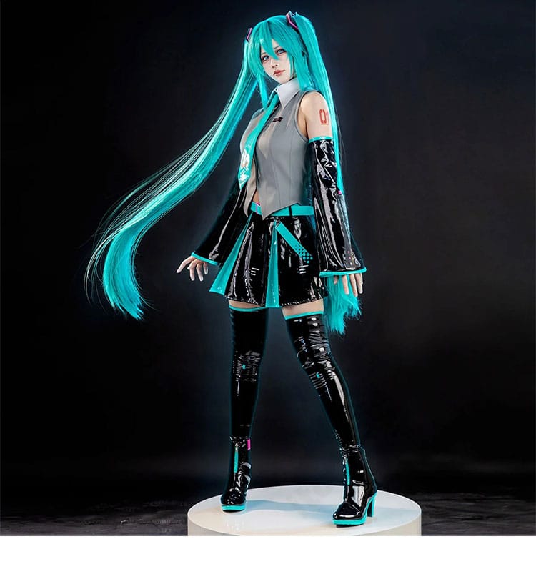 初音ミク V6パッケージビジュアルVer.衣装を着用した側面イメージ